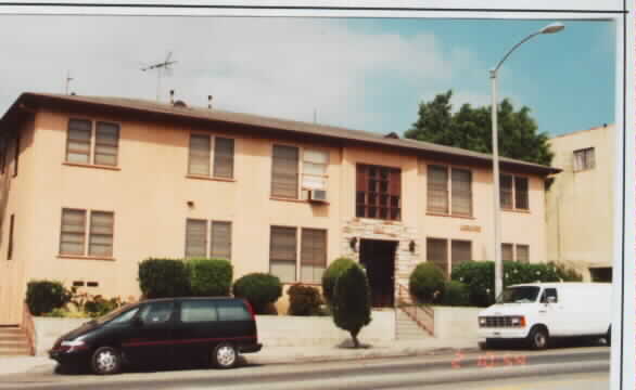 1401-1403 N Fairfax Ave in West Hollywood, CA - Building Photo