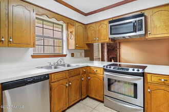 106 Darteze Dr in Lafayette, LA - Building Photo - Building Photo