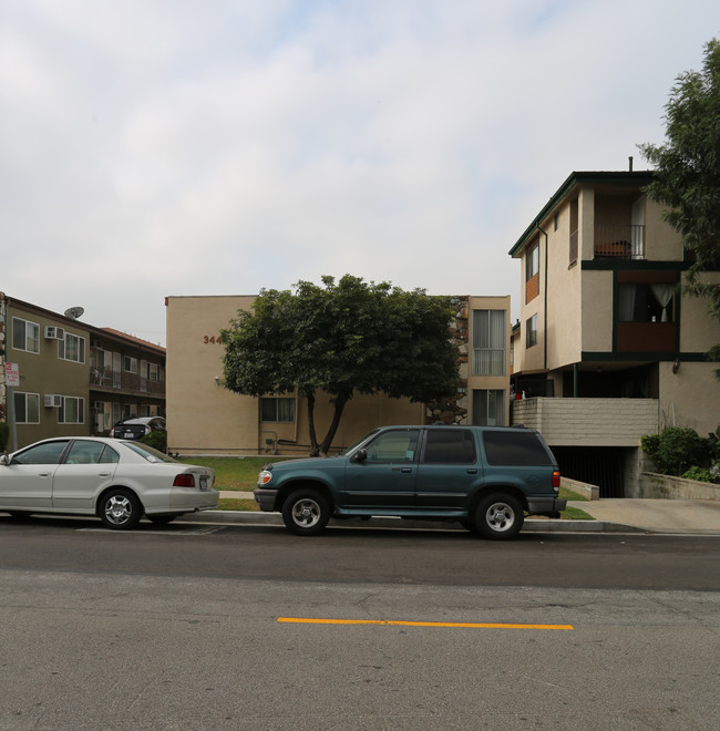 344 W Doran St in Glendale, CA - Foto de edificio - Building Photo