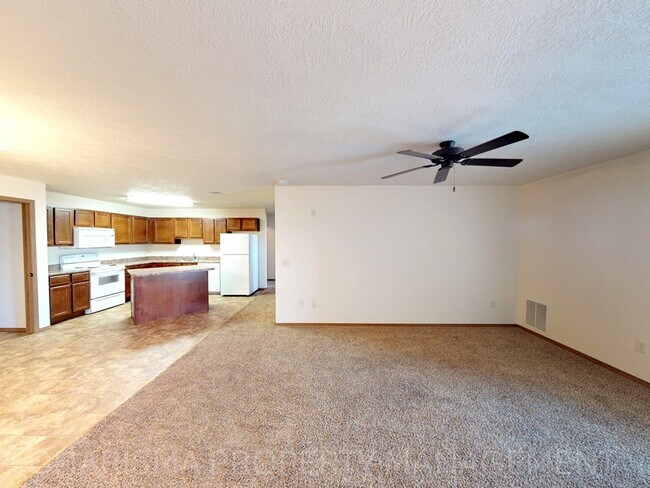 535 Figzel Ct in Tea, SD - Building Photo - Building Photo