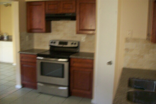 10526 Crescent Moon Dr in Houston, TX - Building Photo - Building Photo