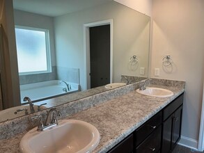 4218 Textile Ln in Huntsville, AL - Building Photo - Building Photo