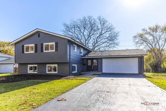 109 Mulberry Rd in Deerfield, IL - Building Photo - Building Photo