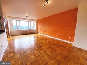 4301 Massachusetts Ave NW, Unit 6007 in Washington, DC - Foto de edificio - Building Photo