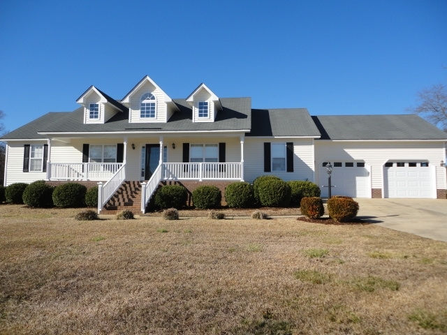 202 Sanidine Ln in Clayton, NC - Building Photo