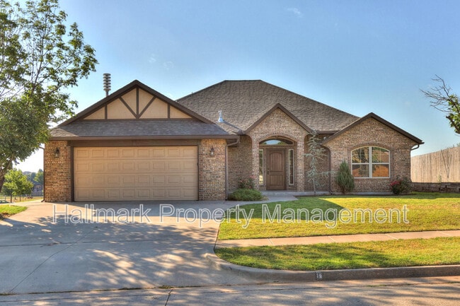 508 Whispering Oaks Blvd in Moore, OK - Building Photo - Building Photo