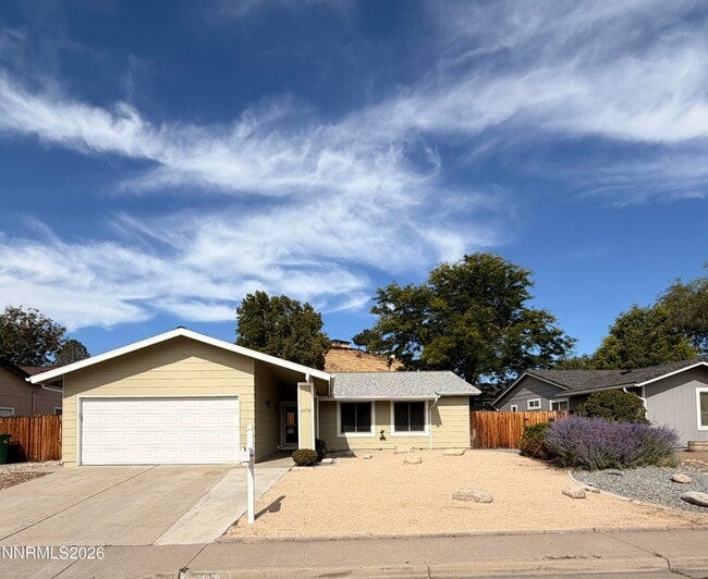 1076 Palmwood Dr