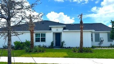 19703 Barn Swallow Way in Loxahatchee, FL - Building Photo - Building Photo