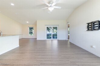 5038 Tradewinds Cir in La Belle, FL - Building Photo - Building Photo