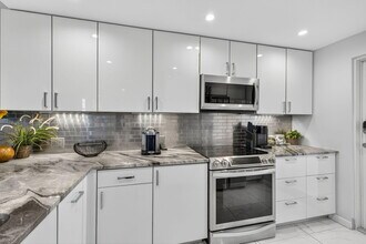 3091 N Course Dr in Pompano Beach, FL - Building Photo - Building Photo