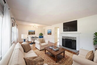 6306 N Washington Blvd in Indianapolis, IN - Foto de edificio - Building Photo