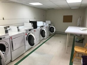 297 Nahant Rd, Unit 2 in Nahant, MA - Foto de edificio - Building Photo