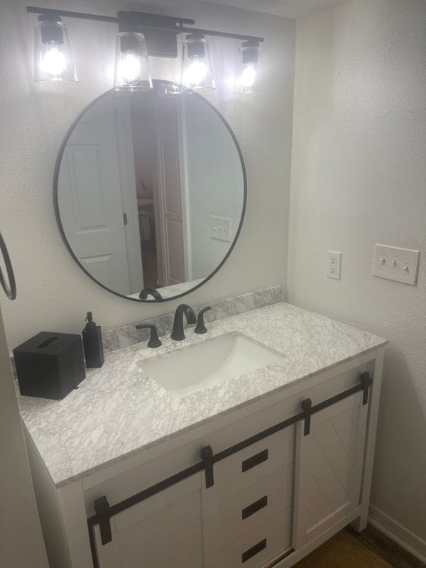 1282 Beach Blvd in Biloxi, MS - Foto de edificio - Building Photo