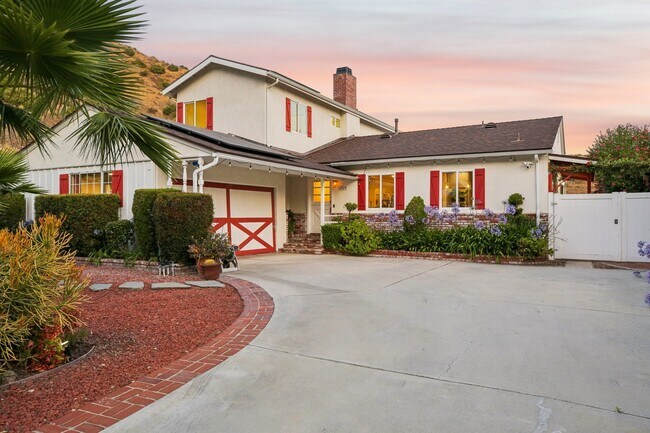 1024 Hamline Pl in Burbank, CA - Building Photo - Building Photo