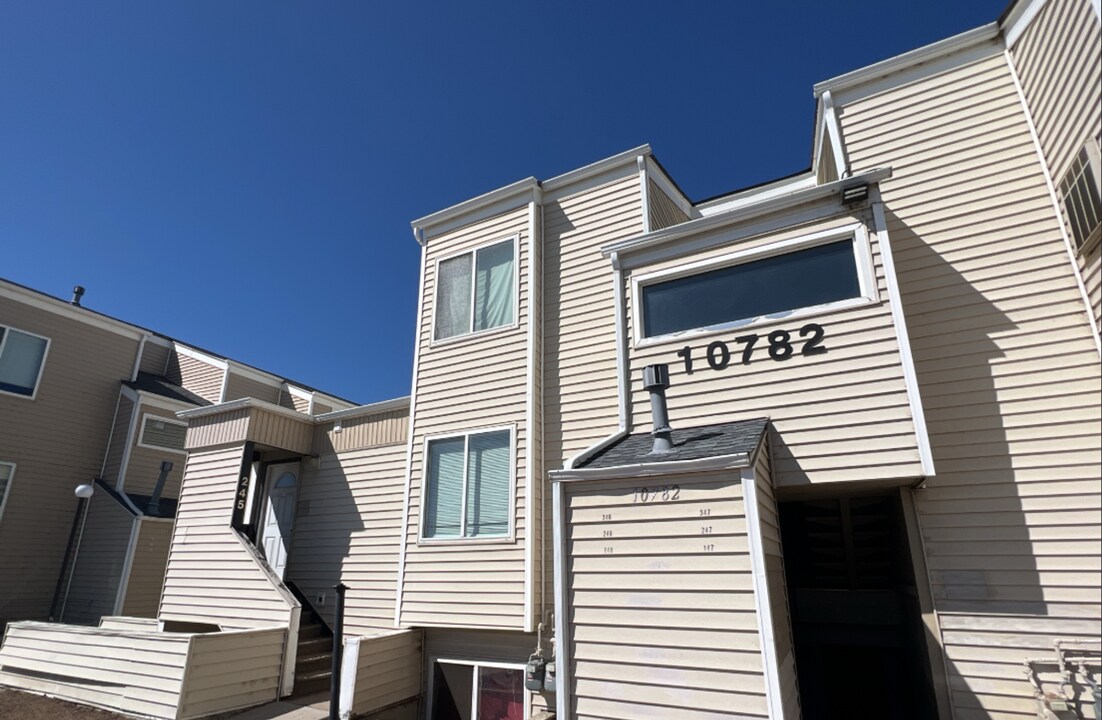 10782 E Exposition Ave in Aurora, CO - Building Photo