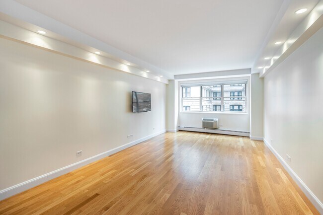 property at 20 E 68th St