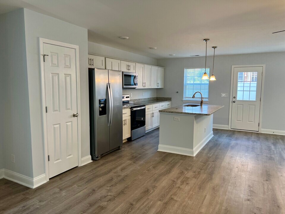 609 37th Ave N, Unit 609 -J in Myrtle Beach, SC - Building Photo