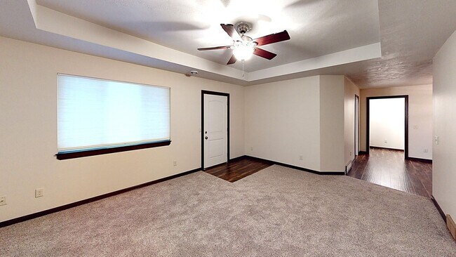 400 N Main Ave in Tea, SD - Building Photo - Building Photo