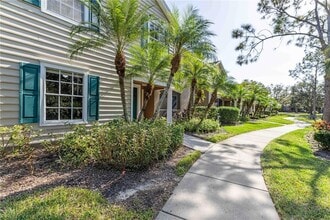 7428 Vista Way, Unit 105 in Bradenton, FL - Building Photo - Building Photo