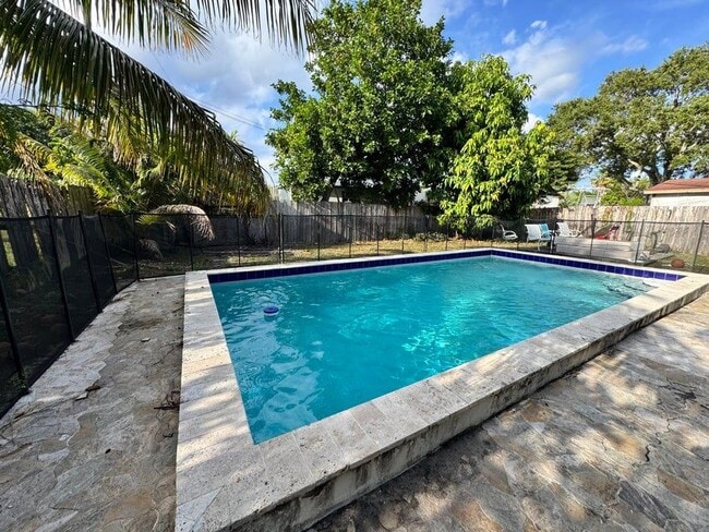 867 Caroline Cir in West Palm Beach, FL - Building Photo - Building Photo