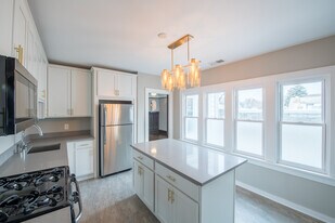 3050 S Delaware Ave, Unit A in Milwaukee, WI - Building Photo