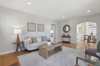 536 S Frances St in Sunnyvale, CA - Building Photo - Building Photo