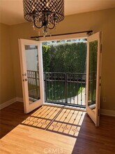 559 W 39th St in Los Angeles, CA - Building Photo - Building Photo