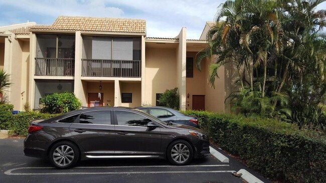 9101 NW 38th Dr in Coral Springs, FL - Building Photo - Building Photo