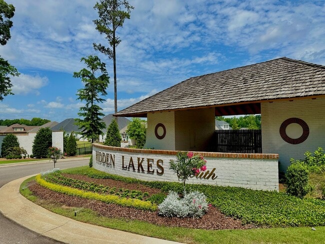 Hidden Lakes Subdivision - Opelika in Opelika, AL - Building Photo - Building Photo