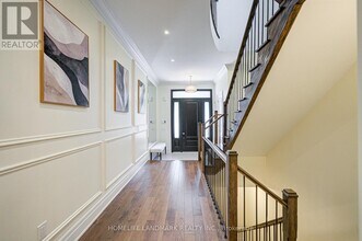 343 Tudor Ave in Oakville, ON - Building Photo - Building Photo