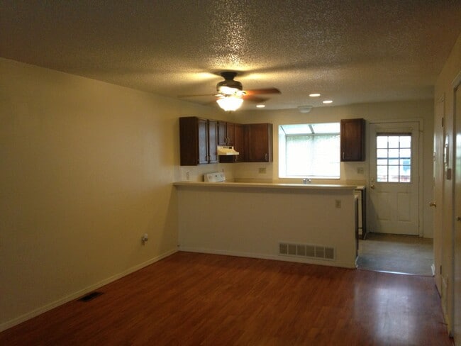 17157 E Whitaker Dr in Aurora, CO - Building Photo - Building Photo