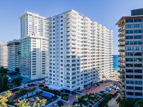 Regency Condominiums in Fort Lauderdale, FL - Building Photo - Building Photo