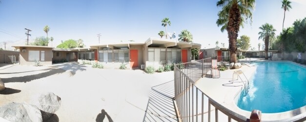 1733 E Amado Rd in Palm Springs, CA - Building Photo