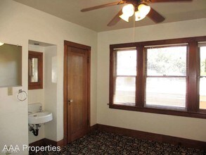 330 W 4th St-Unit -Apt 2 in Chico, CA - Building Photo - Building Photo