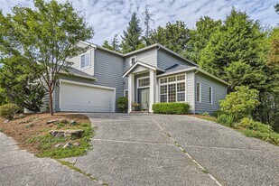 9038 NE 160th Pl in Kenmore, WA - Building Photo