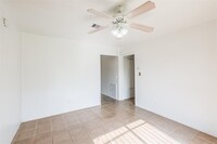 4919 Glenridge Ln photo'
