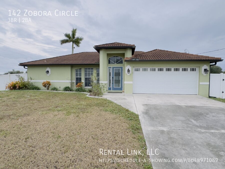 142 Zobora Cir in Ft. Myers, FL - Building Photo