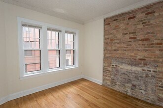 3523 N Racine Ave, Unit A07C in Chicago, IL - Building Photo - Building Photo