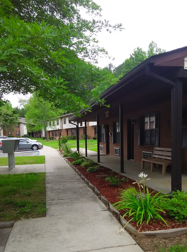 Meadowood Apartments in Pell City, AL - Foto de edificio - Building Photo