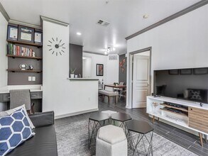 330 Las Colinas Blvd E in Irving, TX - Building Photo - Building Photo