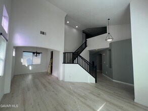 4111 Vahan Ct in Lancaster, CA - Building Photo - Building Photo