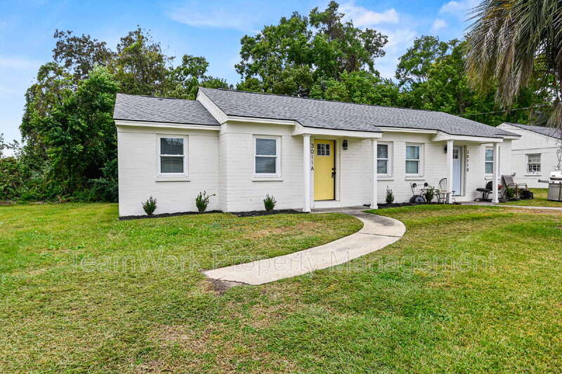 3011 Terry Dr in North Charleston, SC - Building Photo