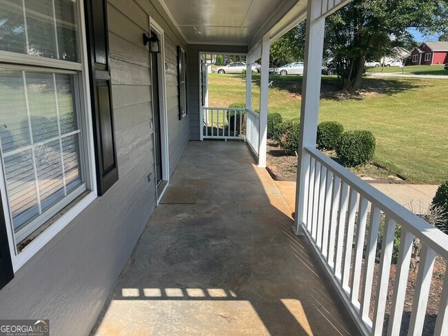 115 Falcon Ridge Dr in Covington, GA - Building Photo - Building Photo