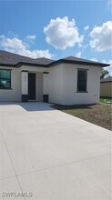4402 Golfview Blvd in Lehigh Acres, FL - Building Photo - Building Photo