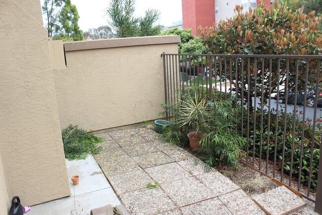 12613 El Camino Real in San Diego, CA - Building Photo - Building Photo