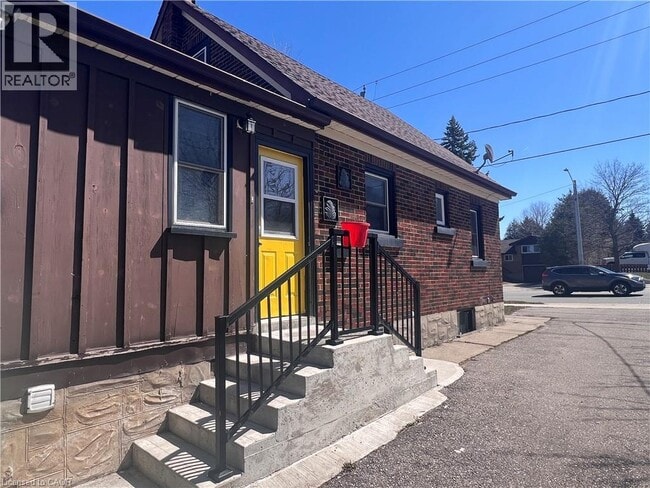 480 Ottawa Street S in Kitchener, ON - Building Photo - Building Photo