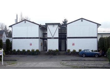 631 N Fife St in Tacoma, WA - Building Photo - Building Photo