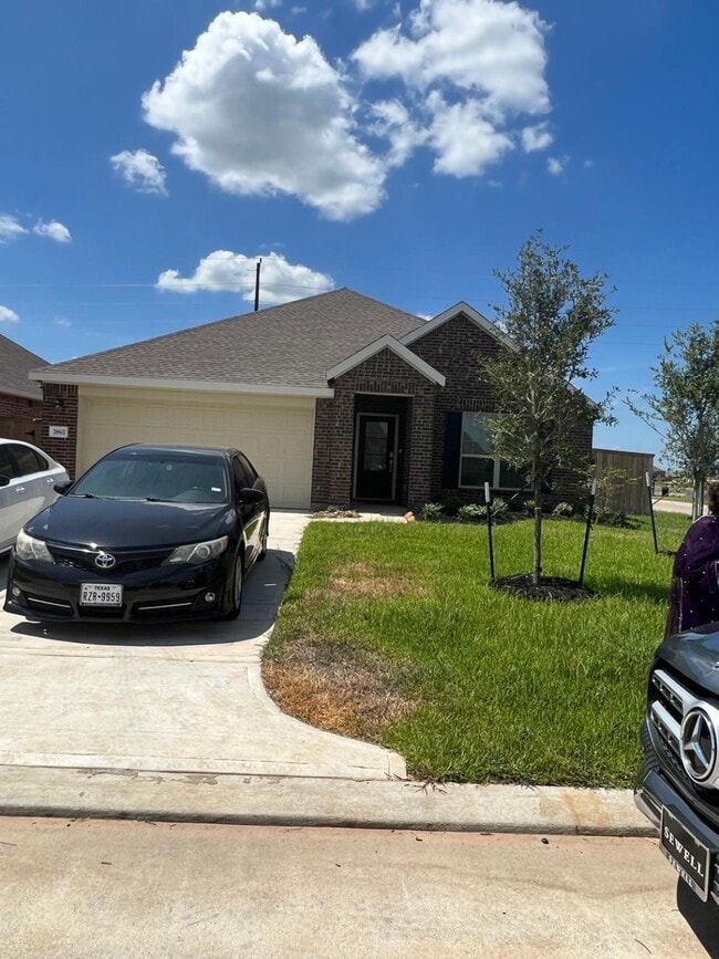 property at 26602 Ledgemont Dr