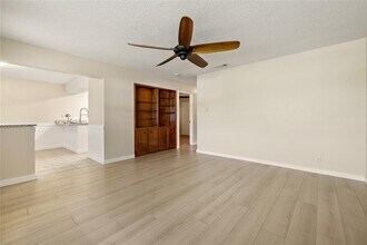 1714 Shadowview Dr in Austin, TX - Foto de edificio - Building Photo