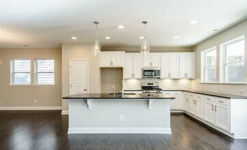 116 Chapel Run Wy in Chapel Hill, NC - Building Photo - Building Photo